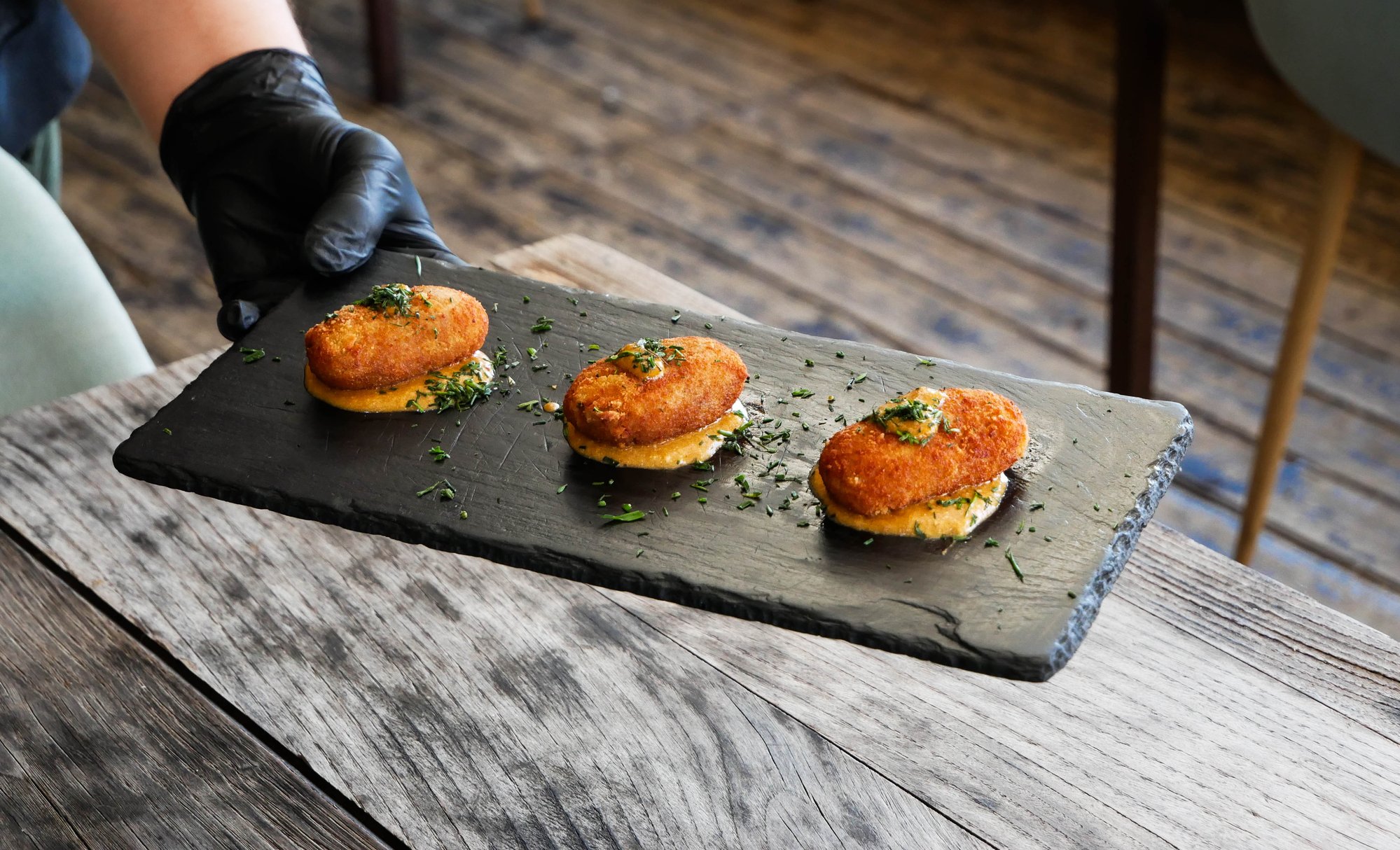 Premio mejor croqueta de Sevilla, caña de lomo en salsa de ibéricos, en el Croqueta Crush