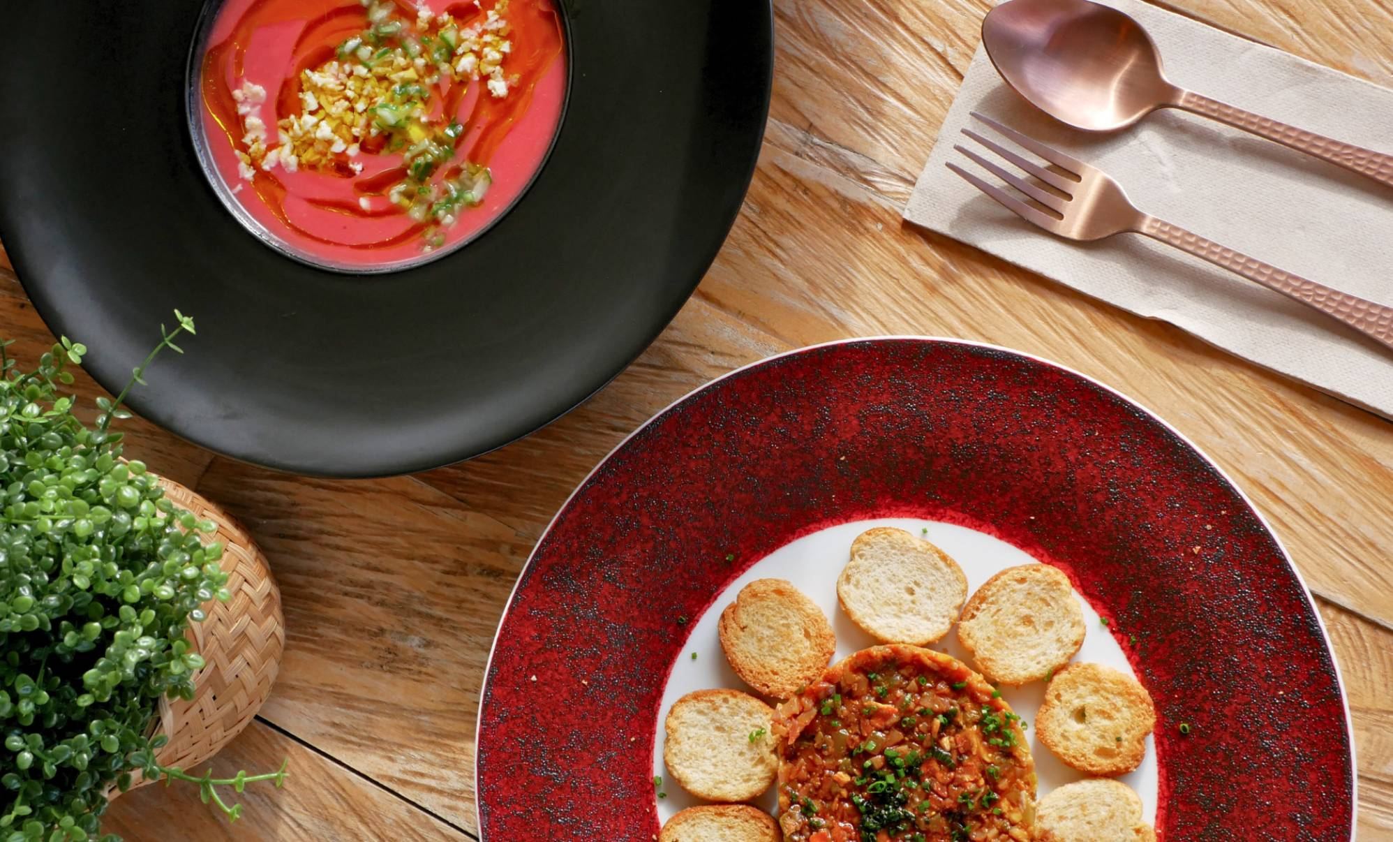 Artículo sobre Madreselva Tapas en ABC de Sevilla, Gurmé